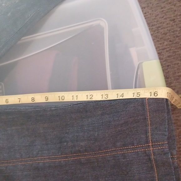 New Capri Jeans/w Buttons sz 2 - Picture 10 of 10